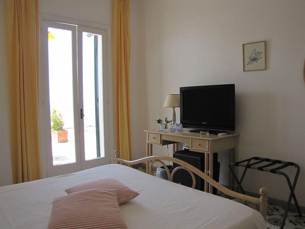 Appartamenti Casa Del Sole Sant'Angelo  Εξωτερικό φωτογραφία