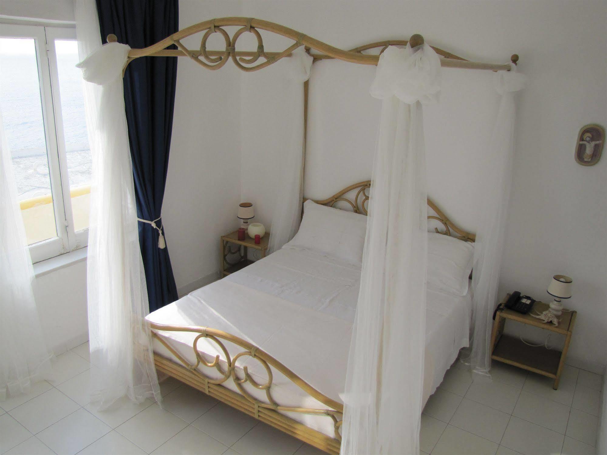 Appartamenti Casa Del Sole Sant'Angelo  Εξωτερικό φωτογραφία