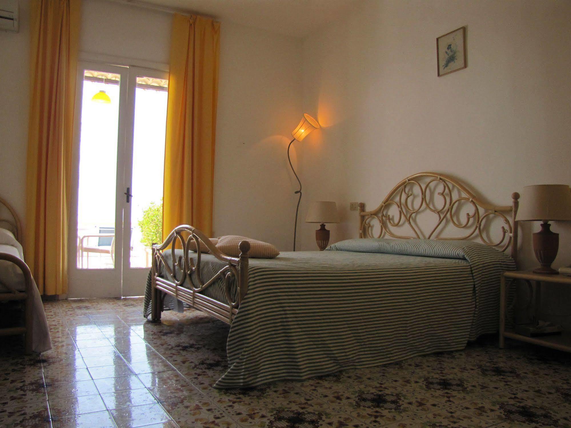 Appartamenti Casa Del Sole Sant'Angelo  Εξωτερικό φωτογραφία