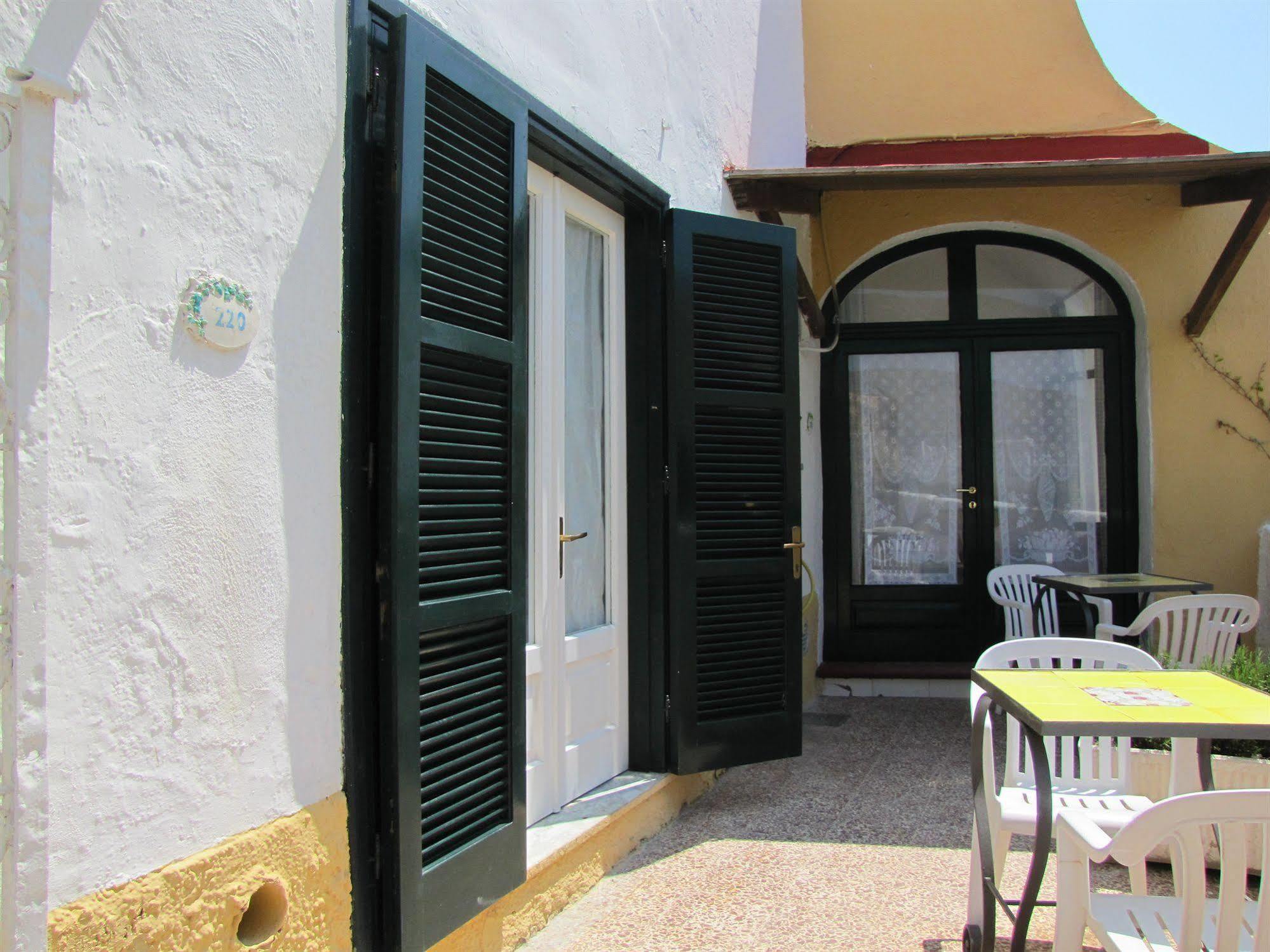 Appartamenti Casa Del Sole Sant'Angelo  Εξωτερικό φωτογραφία